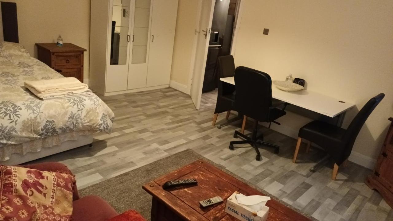 Dach Apartments - Cozy 3 Bed Apartment In Hendon Edgware Ngoại thất bức ảnh